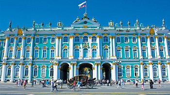 Cung điện Mùa đông – điểm “cần đến” trong chuyến du lịch Nga